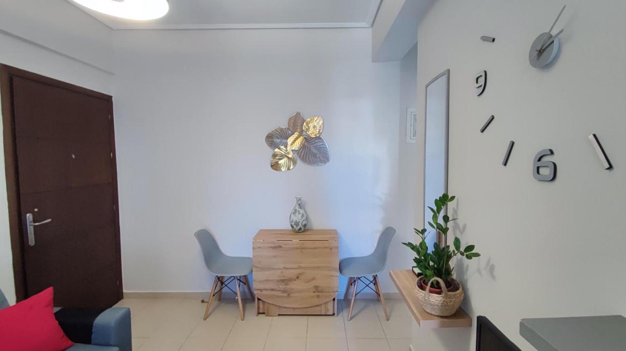 Rock & Roll 2 - Modern Apartment In Trikala Eksteriør billede